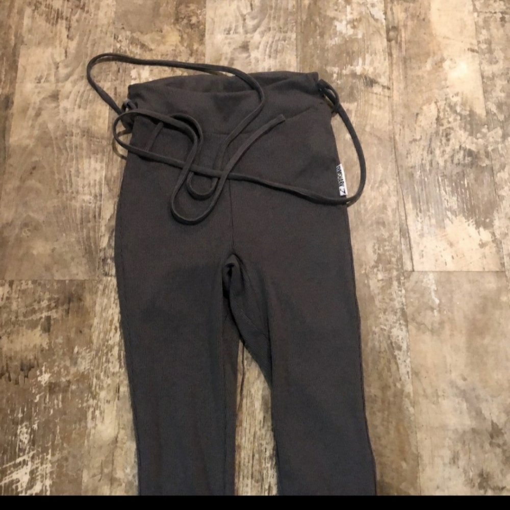 Gym shark leggings